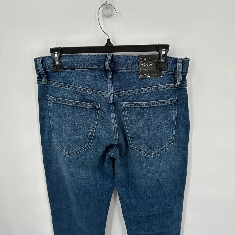 BANANA REPUBLIC NWT Men's Slim Jean in Medium Wash // 30x32